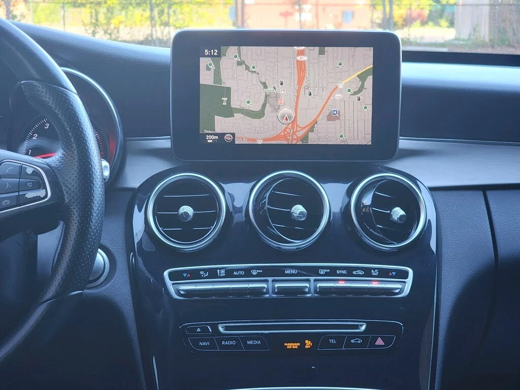 Mercedes-Benz C 400 AMG Line * HeadUp *  AвтоКредит * ЦЕНА ДО БГ, снимка 15 - Автомобили и джипове - 54480157