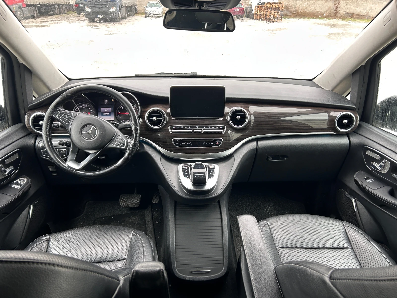Mercedes-Benz Viano 2.2 НОВ ВНОС от Германия, снимка 6 - Автомобили и джипове - 54720167