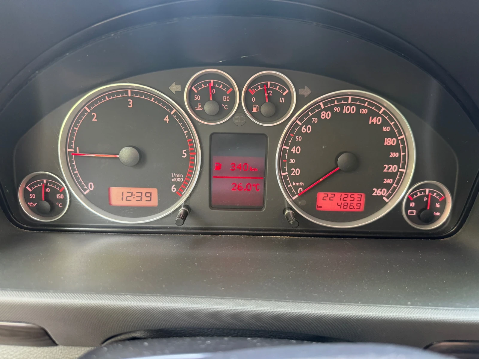 Seat Alhambra 2.0 TDI FACELIFT 7-места, ПЕЧКА, снимка 11 - Автомобили и джипове - 55943300
