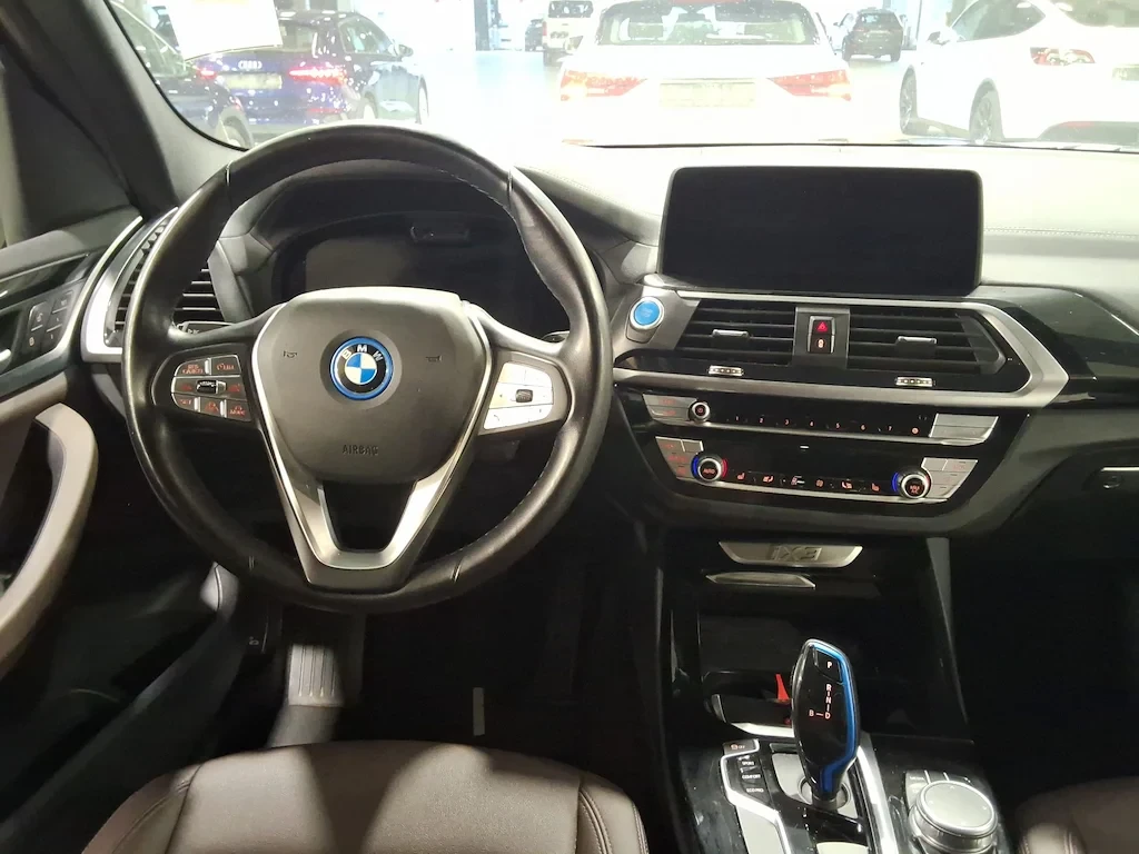 BMW iX3 80kWh, снимка 5 - Автомобили и джипове - 56127035