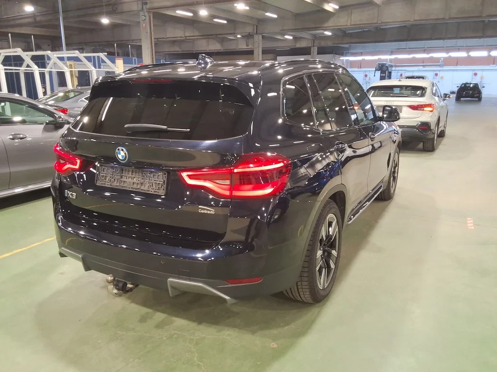 BMW iX3 80kWh, снимка 2 - Автомобили и джипове - 56127035