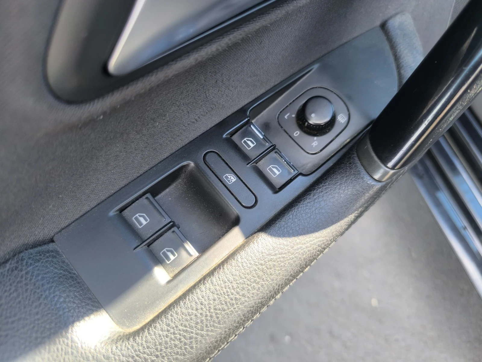 VW Passat CC 2.0 TDI, снимка 6 - Автомобили и джипове - 56215844