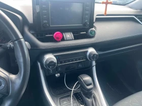 Toyota Rav4 XLE AWD * ПОДГРЕВ НА ВОЛАНА/СЕДАЛКИ* ПАНОРАМА* , снимка 9