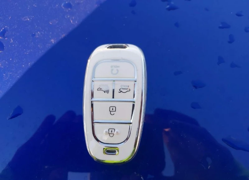 Hyundai Tucson, снимка 11 - Автомобили и джипове - 52800308