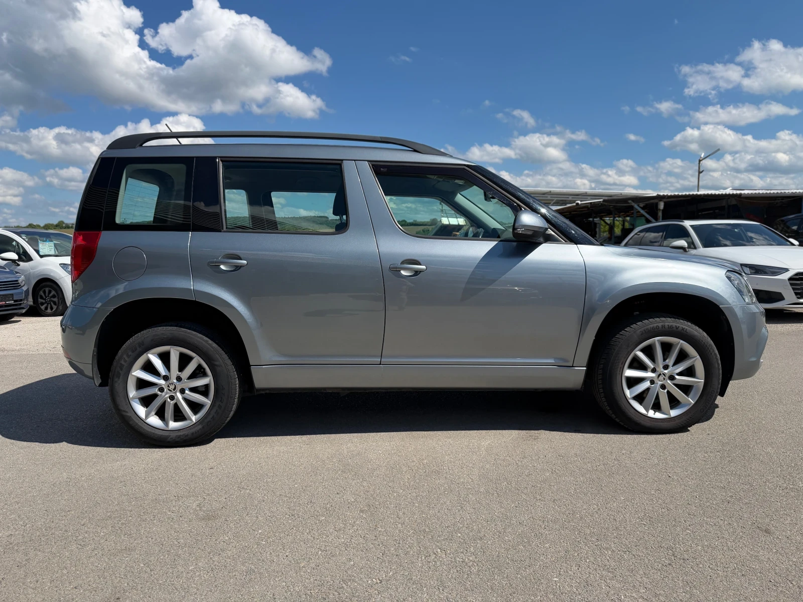 Skoda Yeti 2.0TDI, снимка 7 - Автомобили и джипове - 51826551
