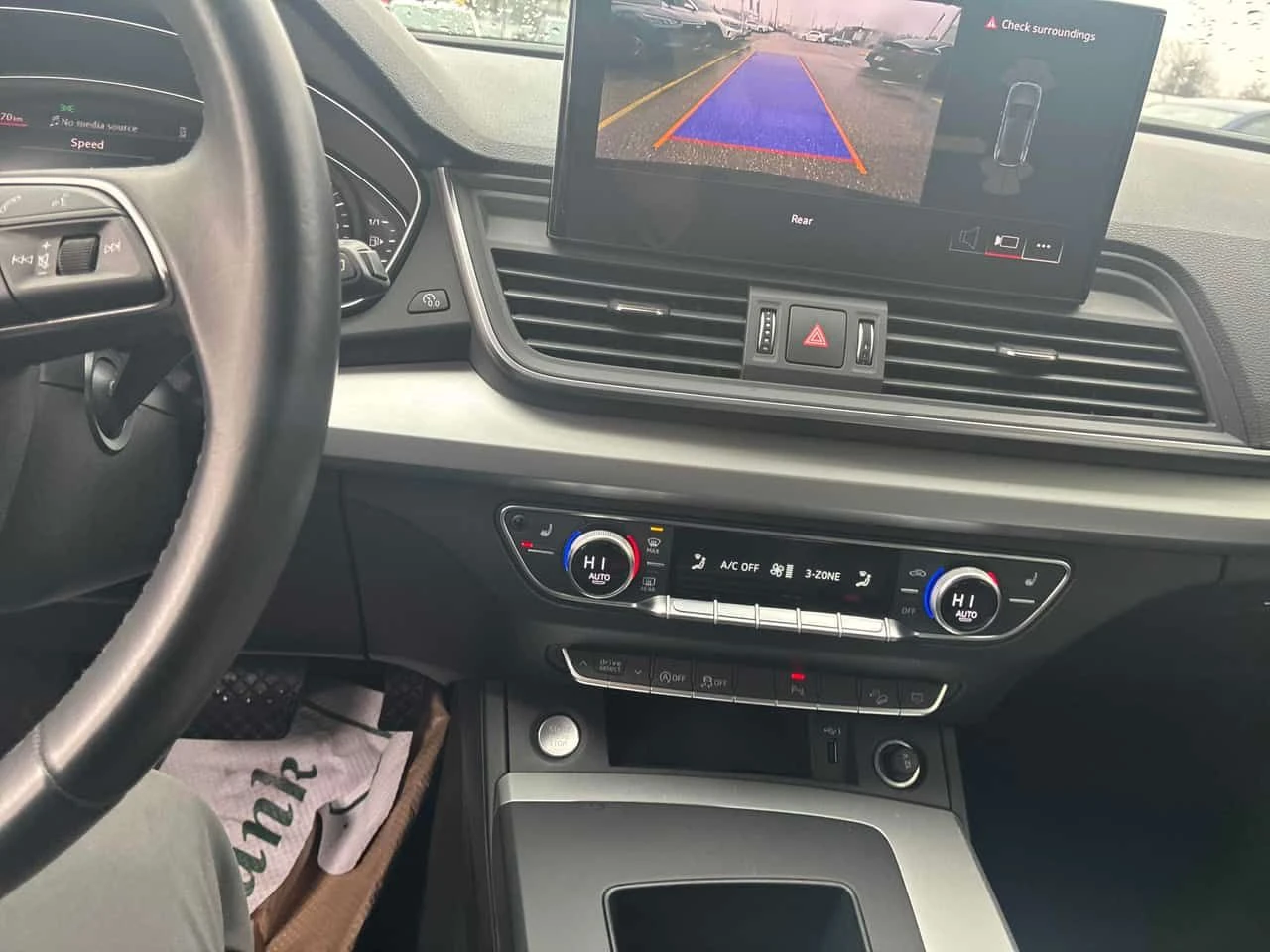 Audi Q5 * Komfort * CARFAX * Дистроник * Подгрев * , снимка 9 - Автомобили и джипове - 53934649