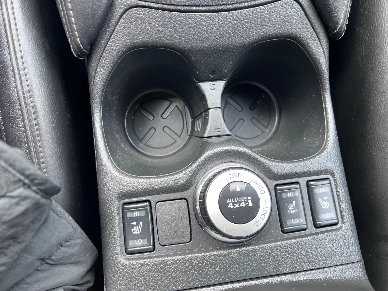 Nissan X-trail 1.7 dci Tekna 4x4 x-tronic Facelift, снимка 16 - Автомобили и джипове - 53983055