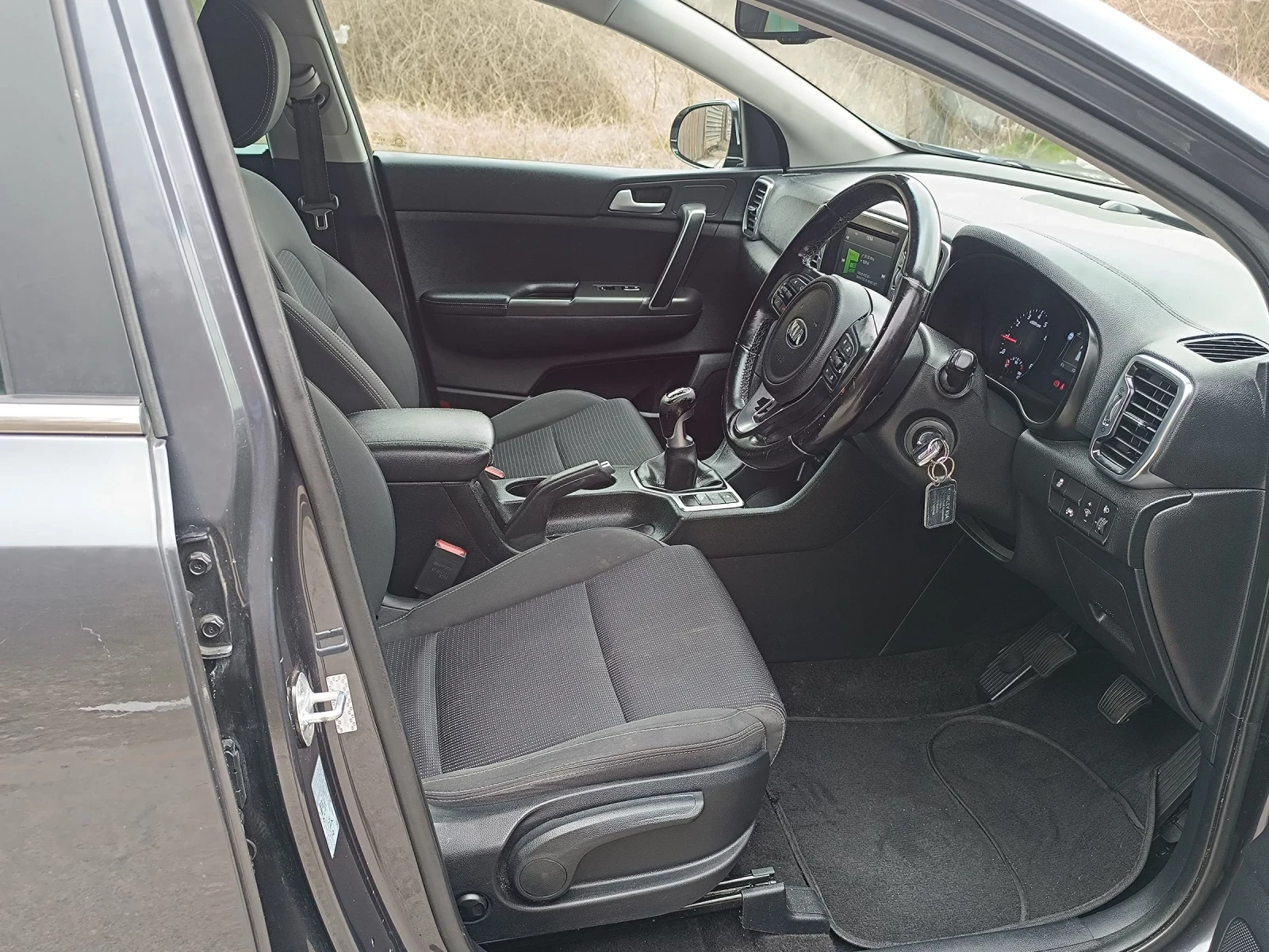 Kia Sportage 1.6 Gdi Euro 6, снимка 15 - Автомобили и джипове - 54267432