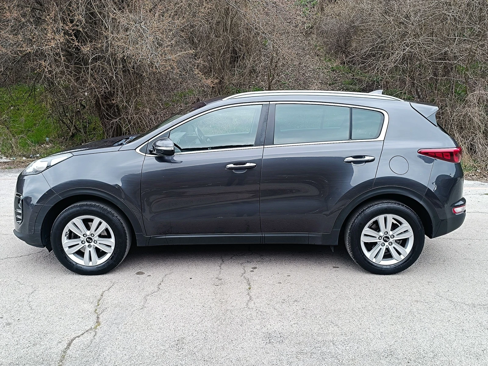 Kia Sportage 1.6 Gdi Euro 6, снимка 5 - Автомобили и джипове - 54267432