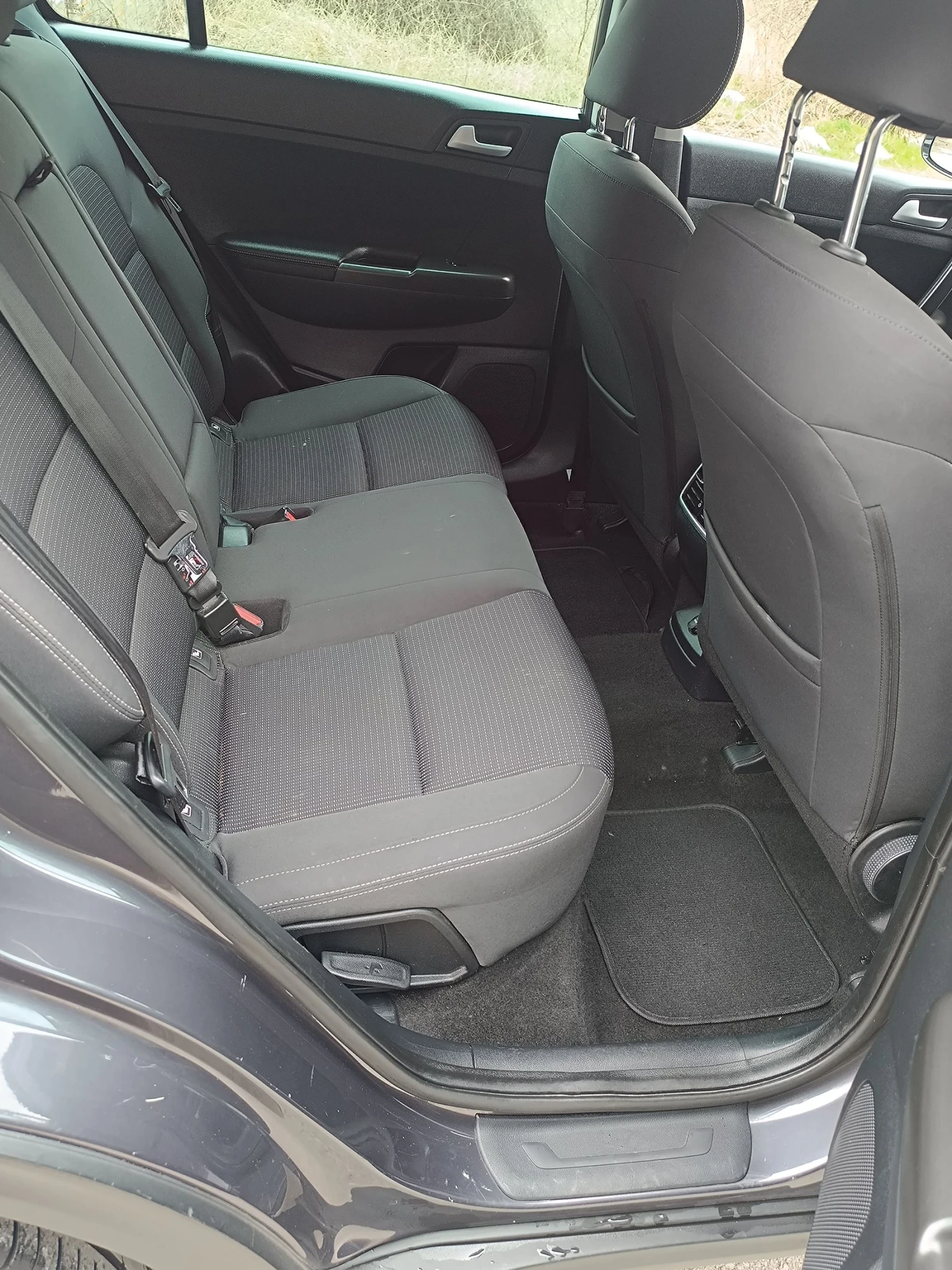 Kia Sportage 1.6 Gdi Euro 6, снимка 13 - Автомобили и джипове - 54267432