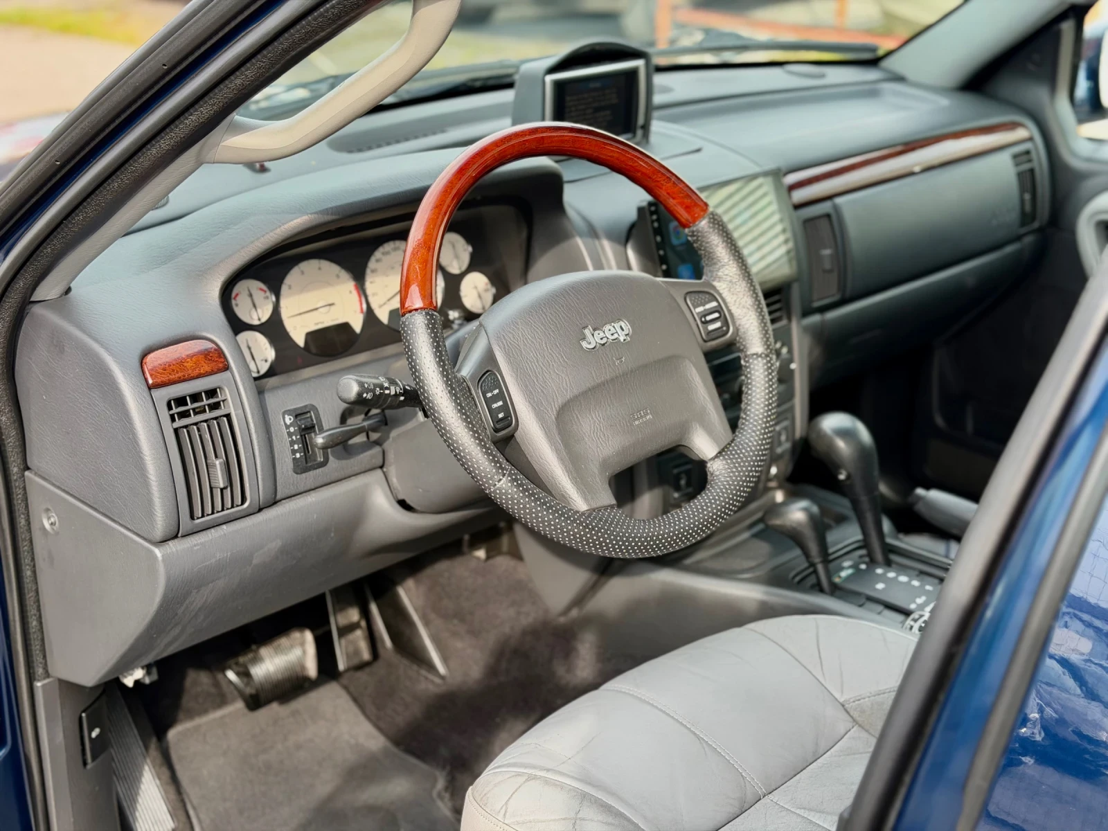 Jeep Grand cherokee 4.7i HO Overland 258�.� 199��� �� ����� ������� | Mobile.bg � ����������� 8