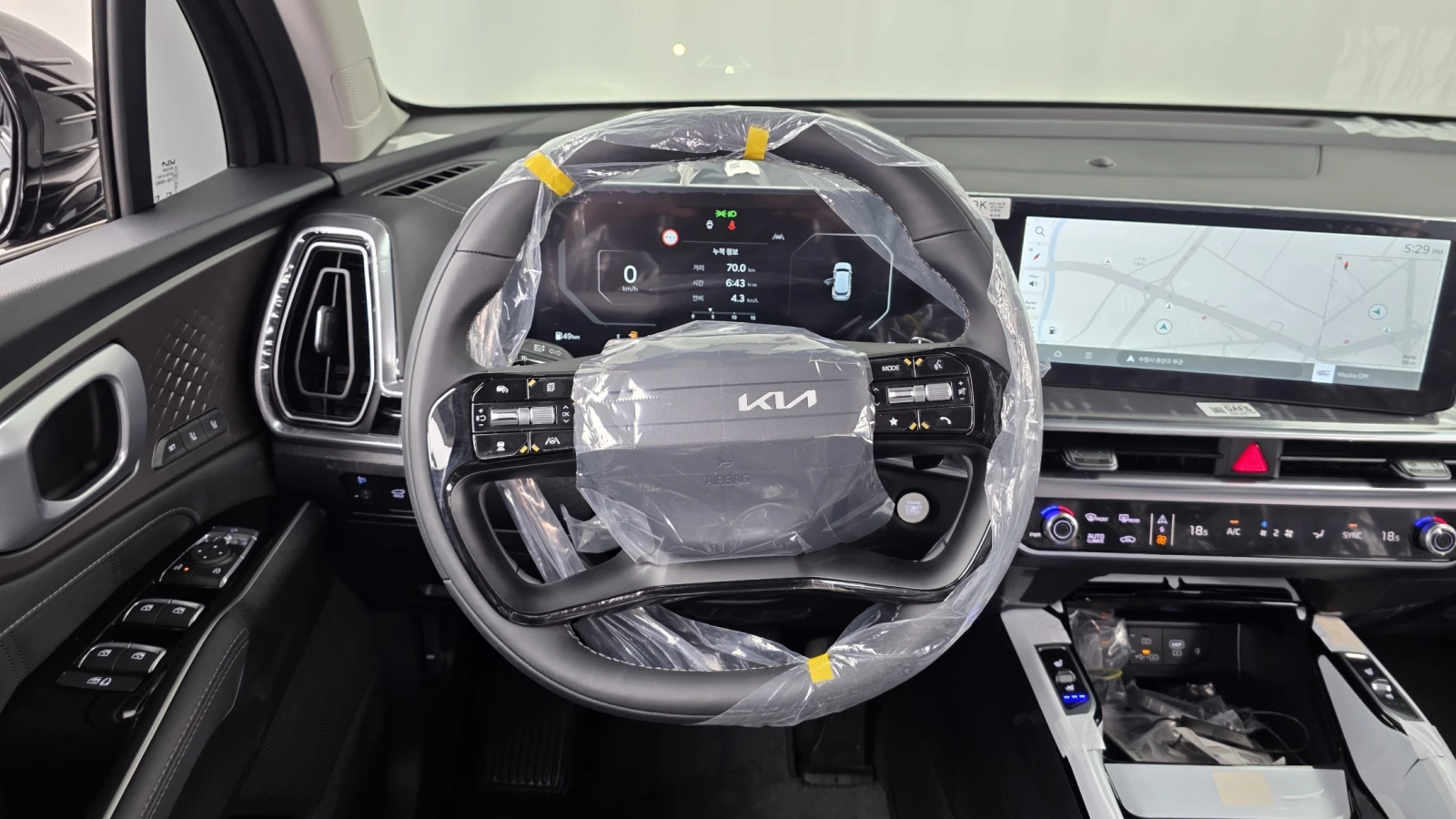Kia Sorento 2026* NOBLESSE* HEAD-UP* 360* ОБДУХ* 4X4* КРАЙНА Ц, снимка 6 - Автомобили и джипове - 54648995