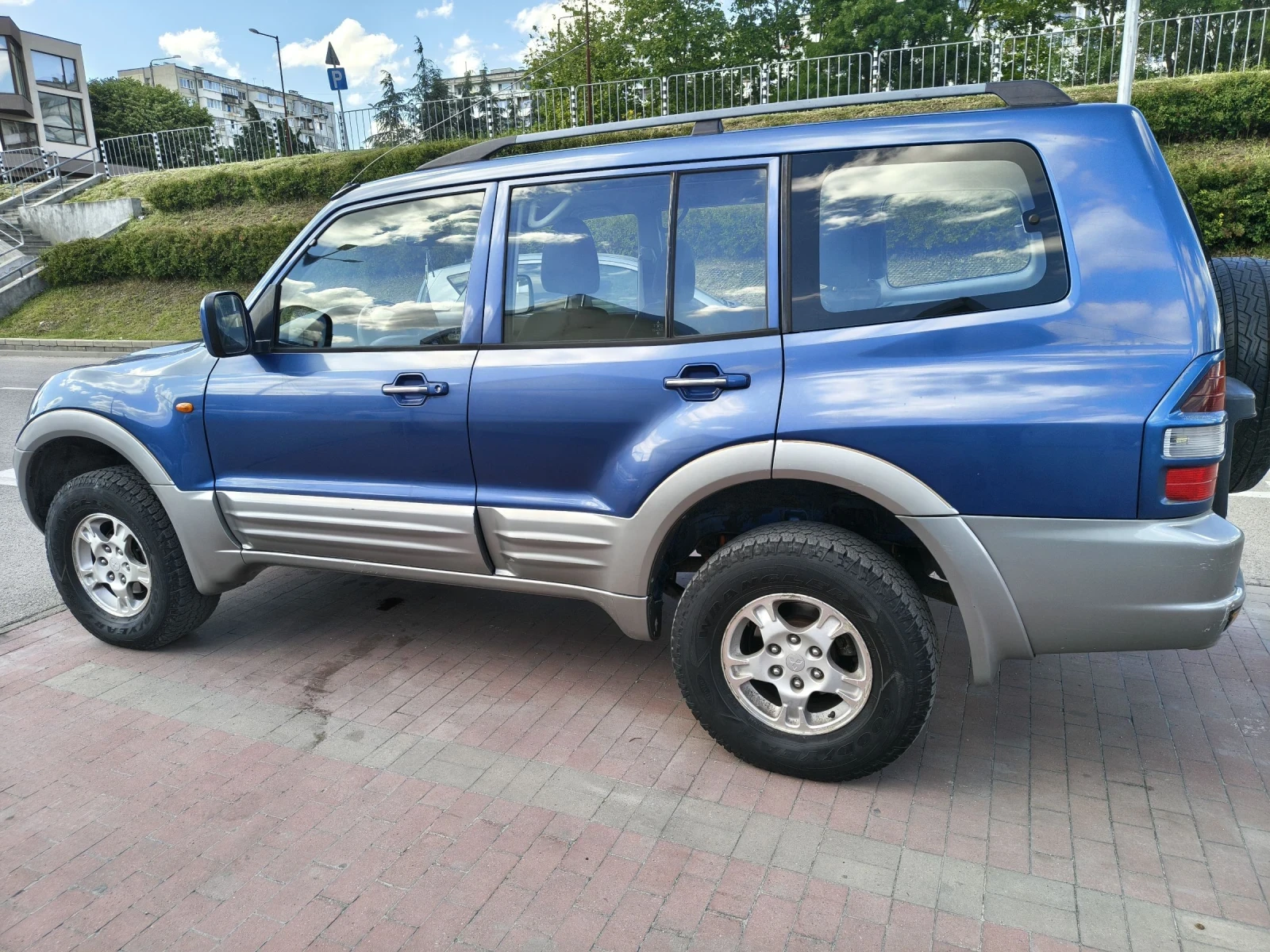 Mitsubishi Pajero 3.2  DiD, снимка 4 - Автомобили и джипове - 55152141