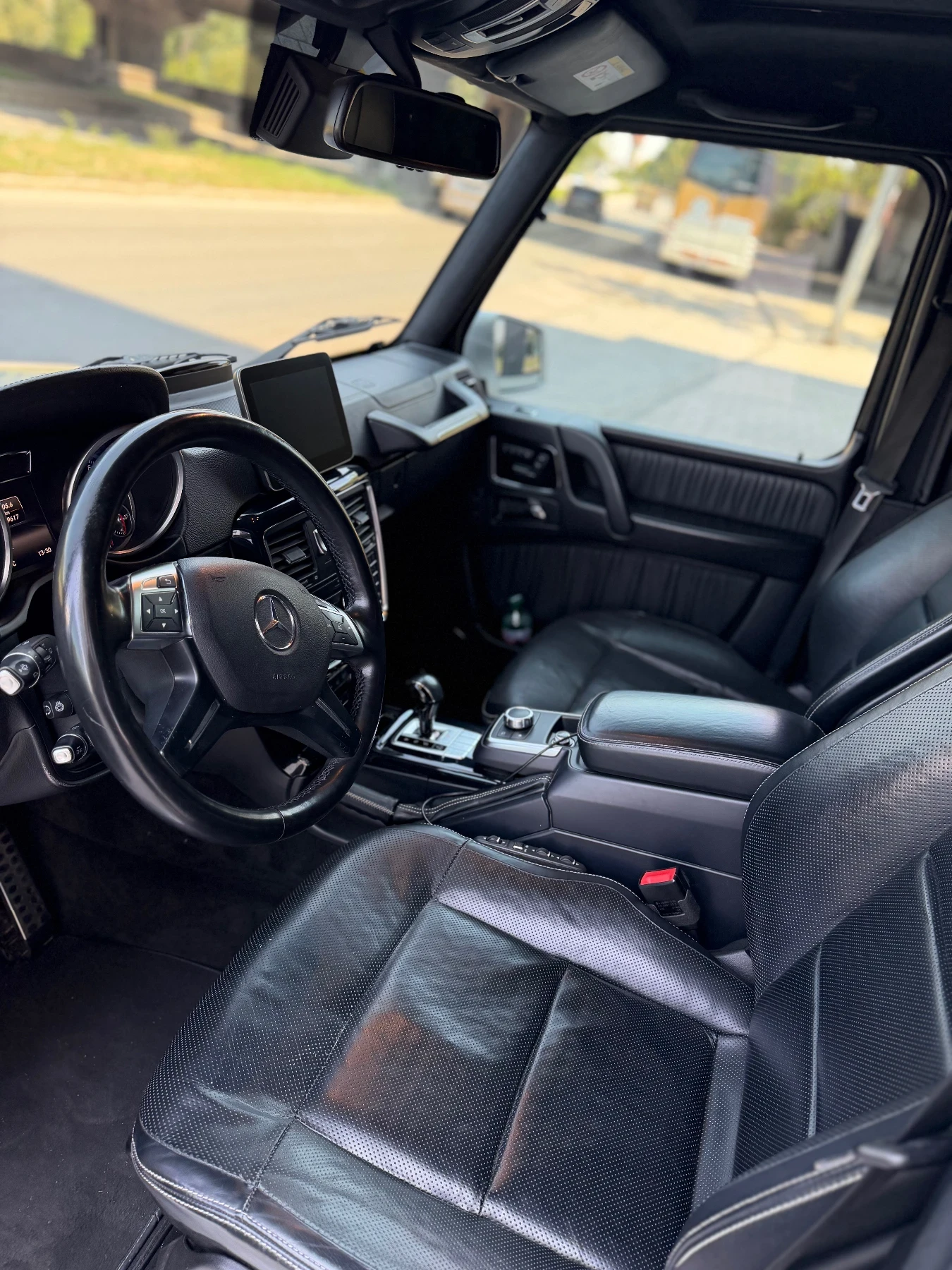 Mercedes-Benz G 500 Designo, снимка 9 - Автомобили и джипове - 55604736