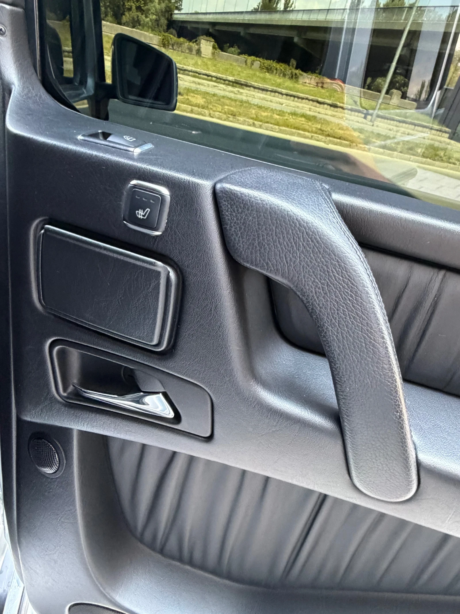 Mercedes-Benz G 500 Designo, снимка 15 - Автомобили и джипове - 55604736
