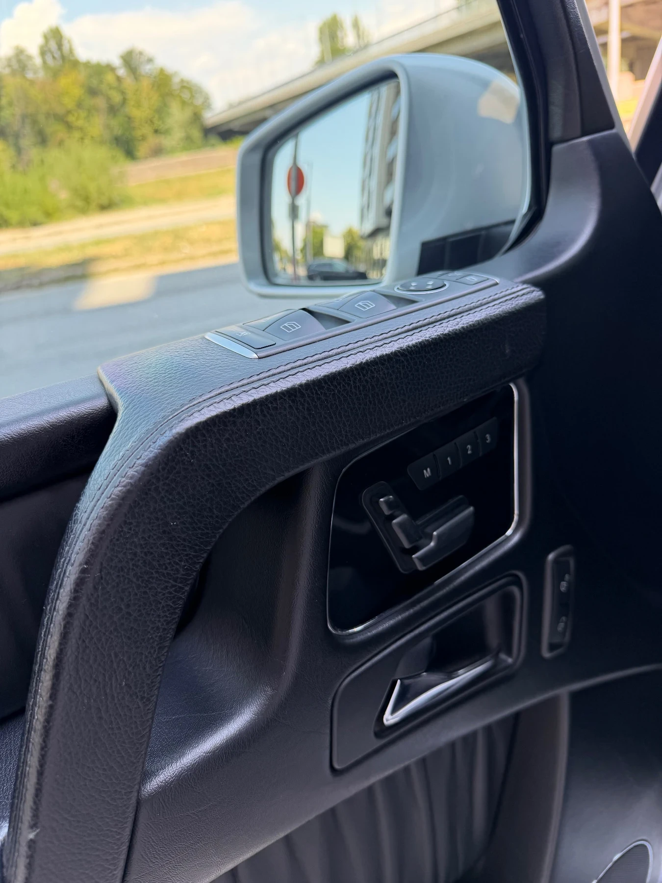 Mercedes-Benz G 500 Designo, снимка 14 - Автомобили и джипове - 55604736