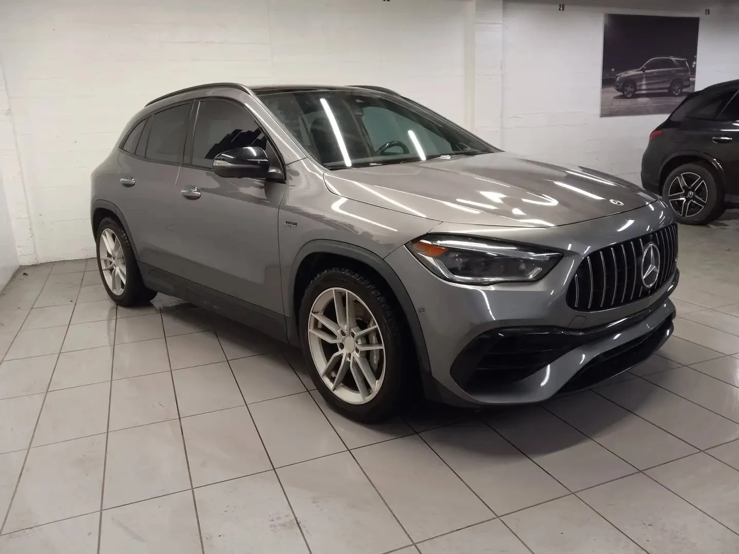 Mercedes-Benz GLA 45 AMG PREMIUM PKG ЦЕНА ДО БЪЛГАРИЯ АВТОКРЕДИТ, снимка 4 - Автомобили и джипове - 55962168