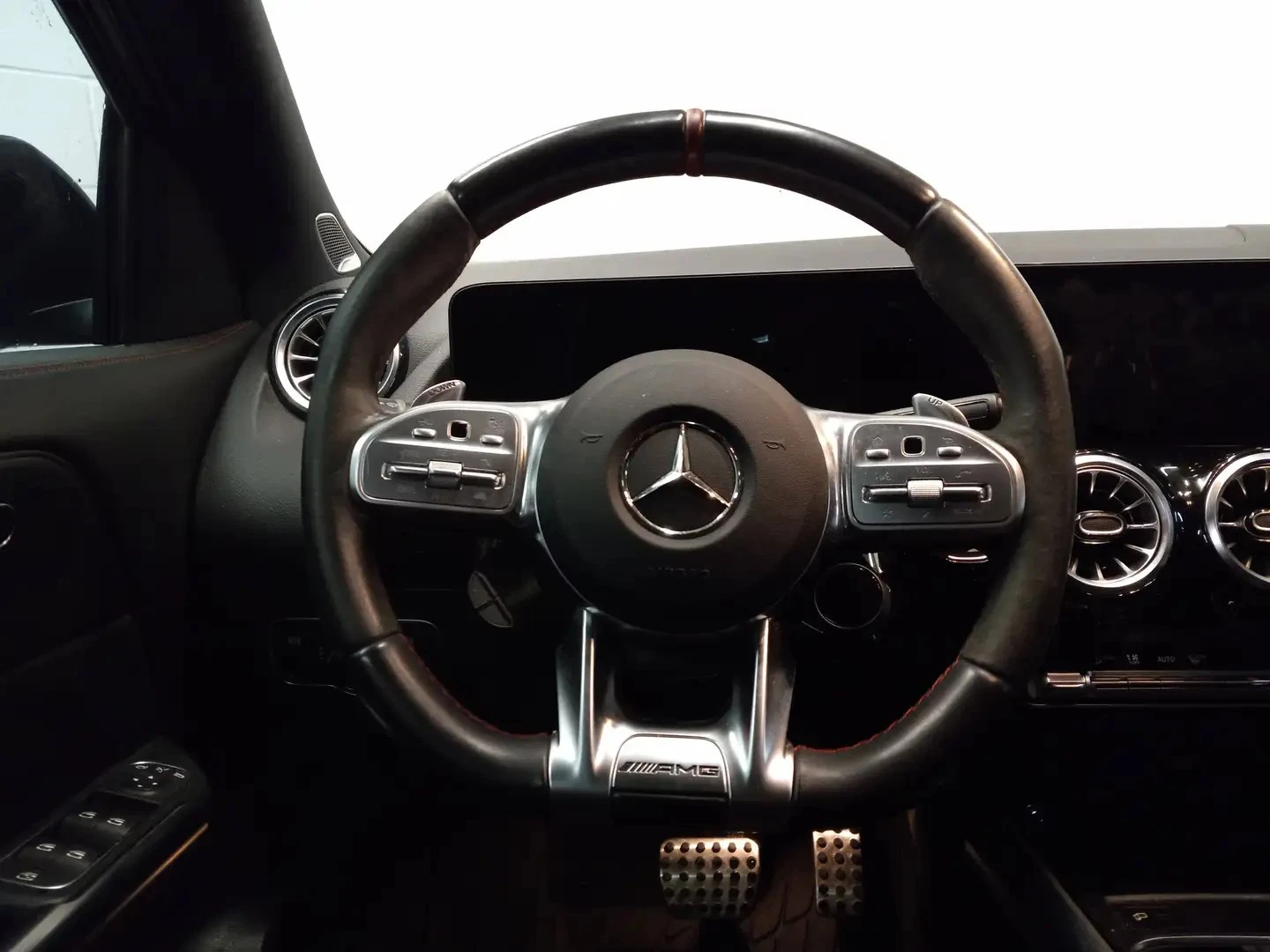 Mercedes-Benz GLA 45 AMG PREMIUM PKG ЦЕНА ДО БЪЛГАРИЯ АВТОКРЕДИТ, снимка 9 - Автомобили и джипове - 55962168