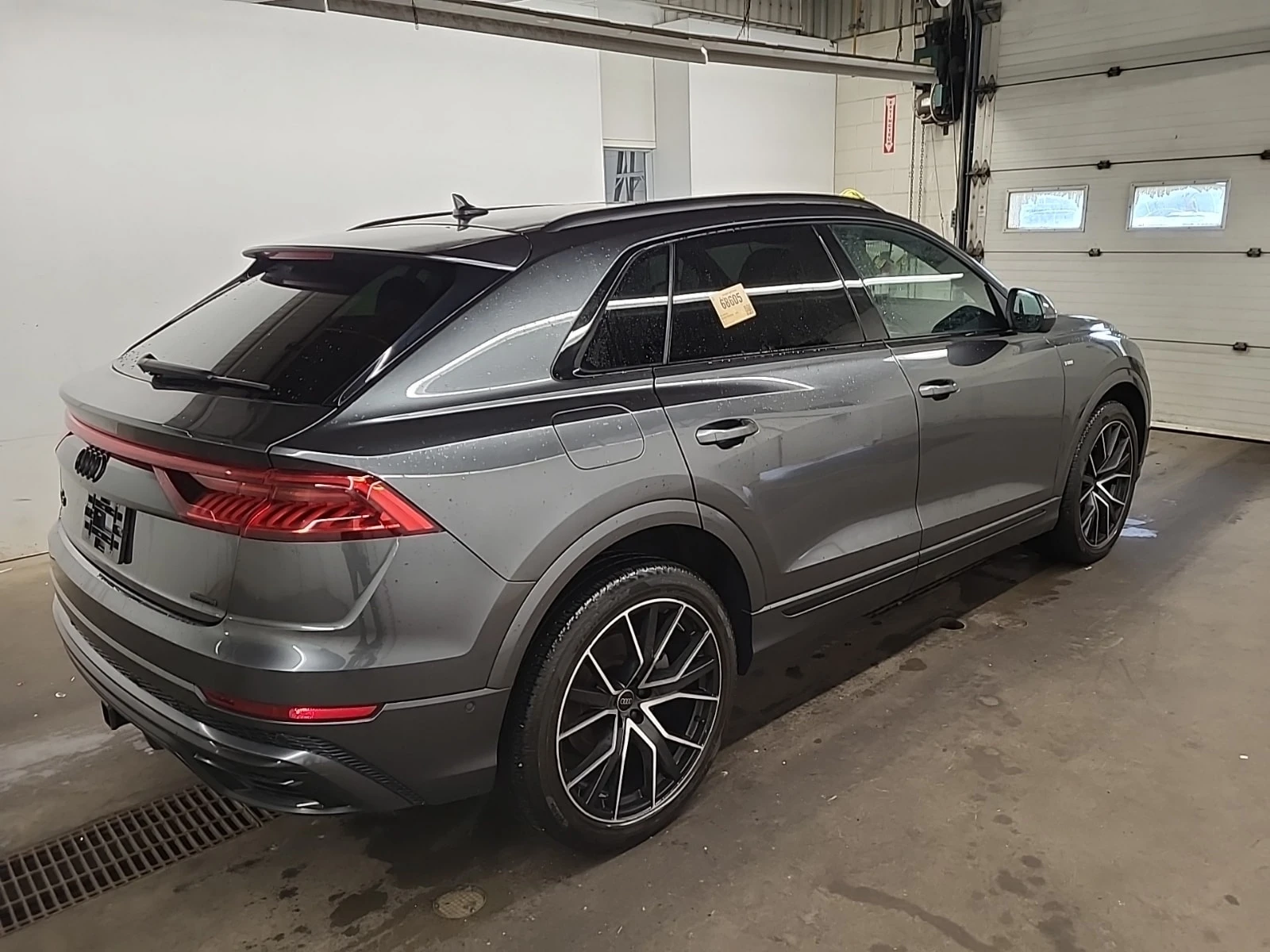 Audi Q8 PROGRESSIV/CARFAX/ПРЕДСТАВИТЕЛСТВО, снимка 3 - Автомобили и джипове - 56122368