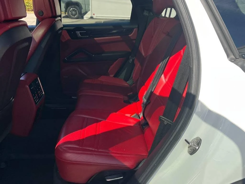 Porsche Cayenne ПОДГРЕВ* ОБДУХВАНЕ* 360КАМЕРА* LANE* ASSIST* , снимка 10 - Автомобили и джипове - 56213110