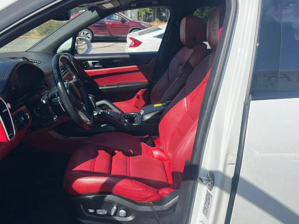 Porsche Cayenne ПОДГРЕВ* ОБДУХВАНЕ* 360КАМЕРА* LANE* ASSIST* , снимка 9 - Автомобили и джипове - 56213110
