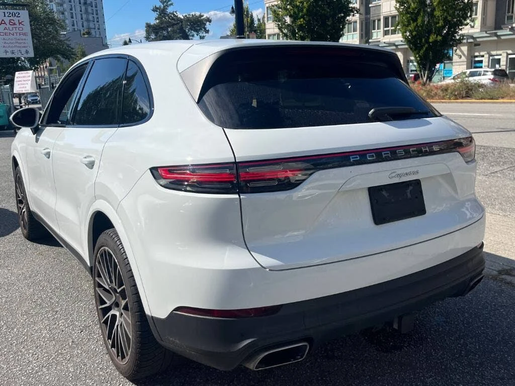 Porsche Cayenne ПОДГРЕВ* ОБДУХВАНЕ* 360КАМЕРА* LANE* ASSIST* , снимка 4 - Автомобили и джипове - 56213110