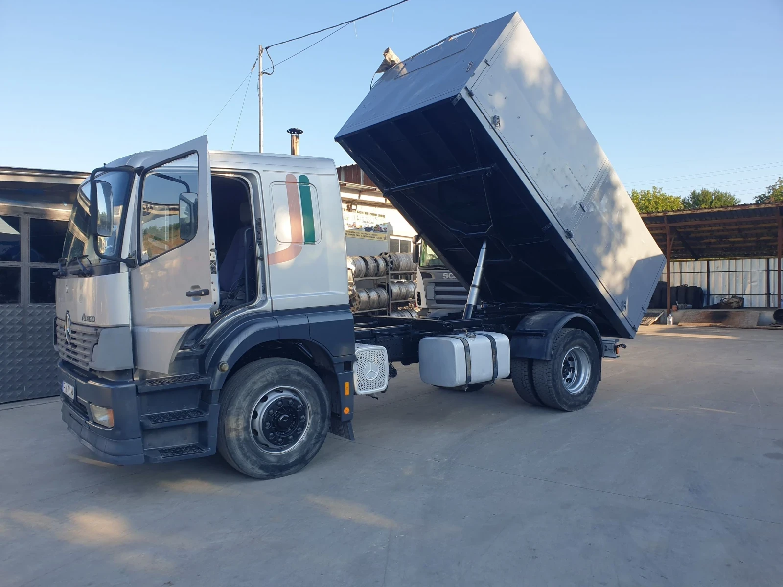 Mercedes-Benz Atego Mercedes-Benz Atego 1823 САМОСВАЛ 