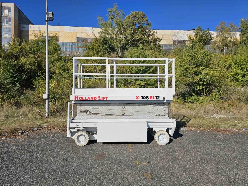 Автовишка Друга марка Holland Lift 108 EL 12, снимка 2 - Индустриална техника - 49161211