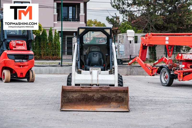 Мини челни товарачи Bobcat S130, снимка 4 - Индустриална техника - 52393699