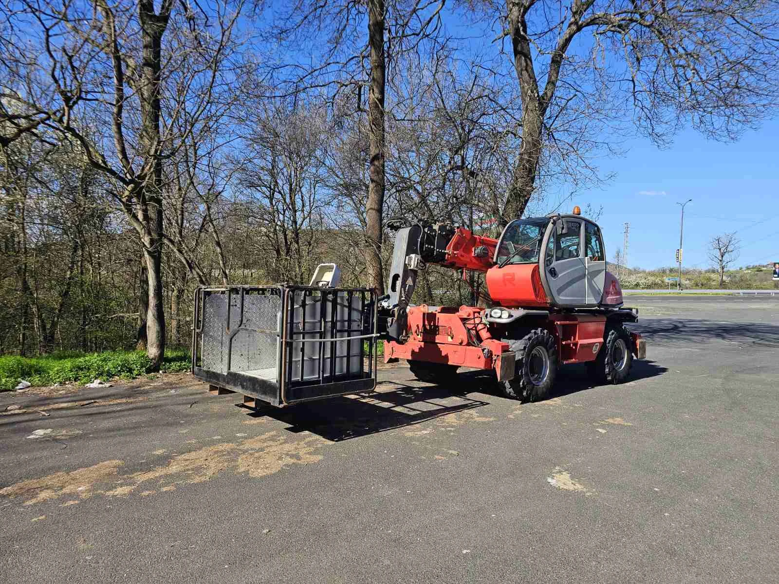 Телескопични товарачи Manitou ROTO MRT 1850 4x4x4, снимка 6 - Индустриална техника - 54195891