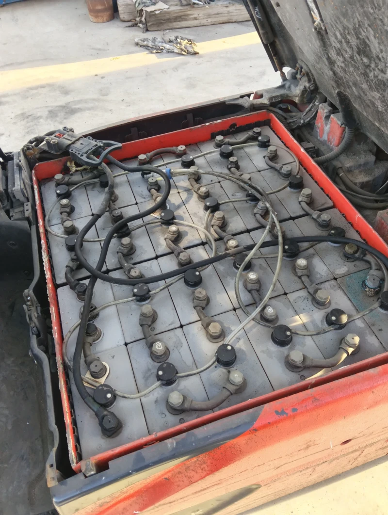 Електрокар Linde, снимка 6 - Индустриална техника - 52427291