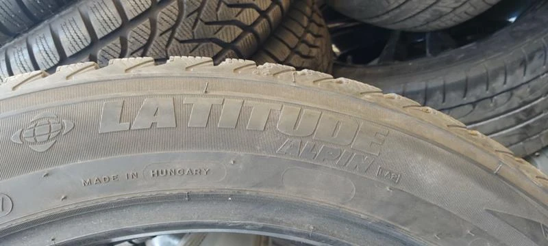 Гуми Зимни 275/45R21, снимка 9 - Гуми и джанти - 33053826