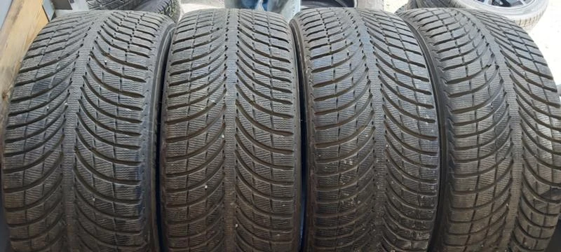 Гуми Зимни 275/45R21, снимка 1 - Гуми и джанти - 33053826