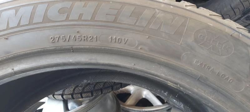 Гуми Зимни 275/45R21, снимка 7 - Гуми и джанти - 33053826