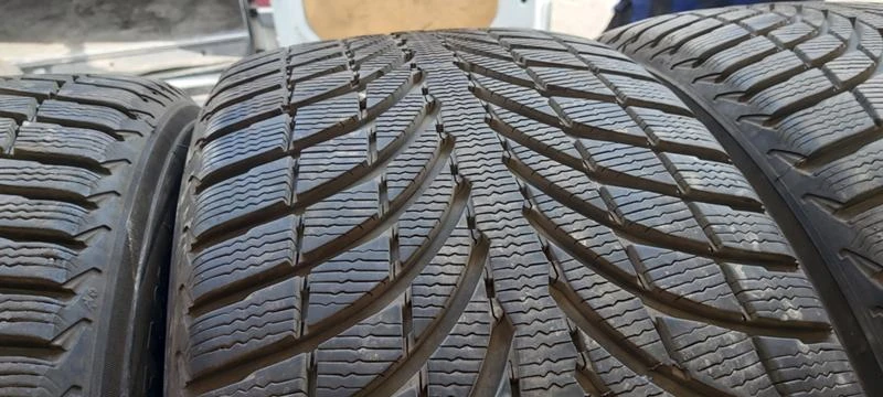 Гуми Зимни 275/45R21, снимка 5 - Гуми и джанти - 33053826