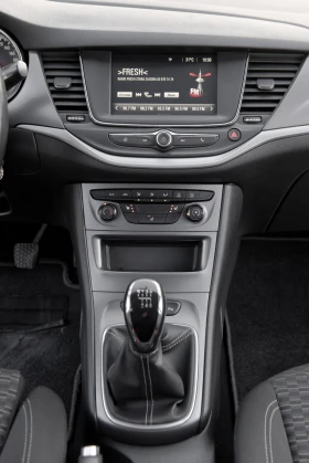 Opel Astra 1.6 CDTi - NAVI - MEDIA, снимка 16