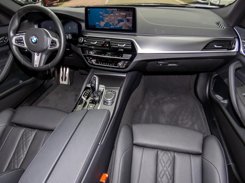 BMW 520 xDrive*Tour M Sport*LED*AHK*Pano*ГАРАНЦИЯ, снимка 4 - Автомобили и джипове - 46275180