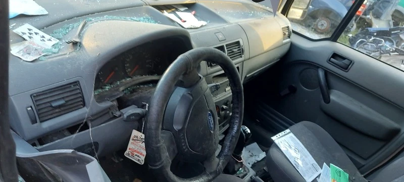 Ford Connect 1.8tdci, снимка 5 - Автомобили и джипове - 42157015