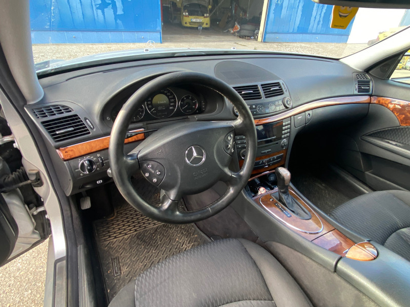Mercedes-Benz E 280 3.2, снимка 12 - Автомобили и джипове - 46425469