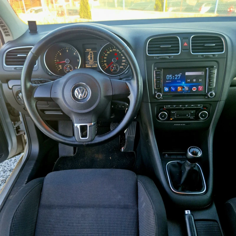 VW Golf 2.0 TDI 140kc, снимка 11 - Автомобили и джипове - 47684075