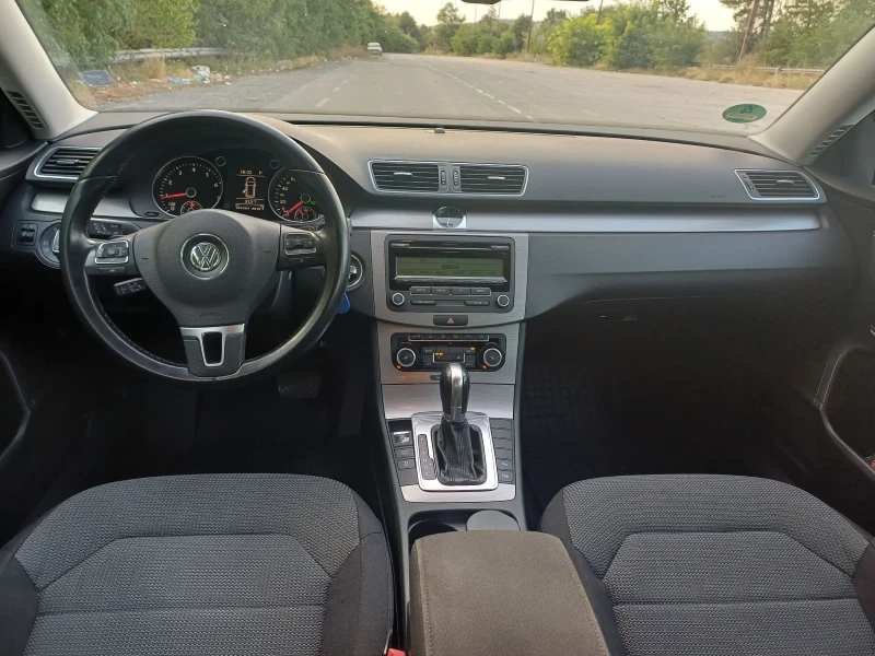 VW Passat 1.8 Benzin, снимка 5 - Автомобили и джипове - 49594539