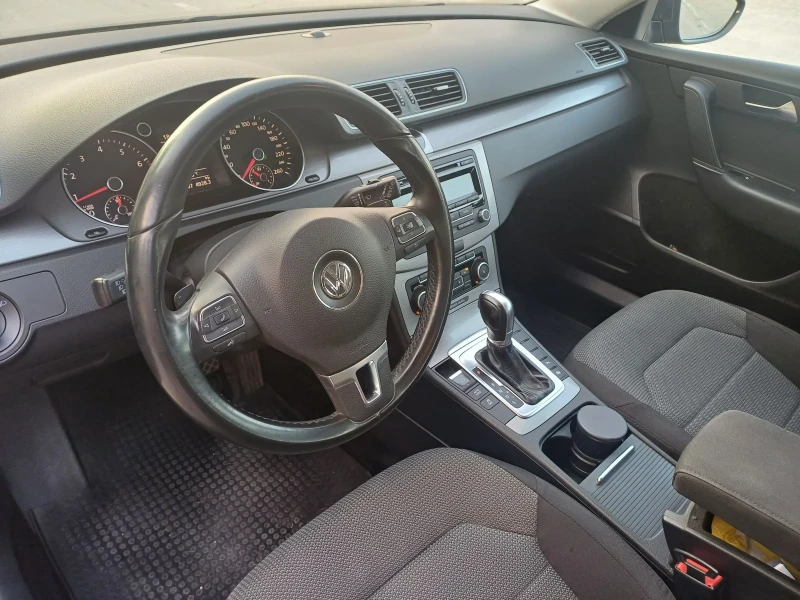 VW Passat 1.8 Benzin, снимка 4 - Автомобили и джипове - 49594539