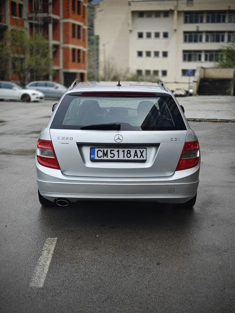 Mercedes-Benz C 220, снимка 4 - Автомобили и джипове - 51063759
