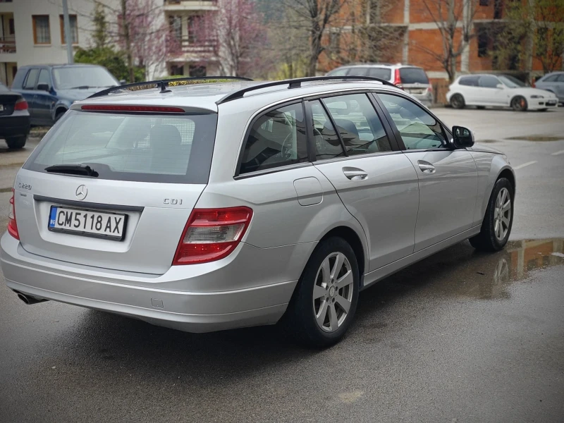 Mercedes-Benz C 220, снимка 6 - Автомобили и джипове - 51063759