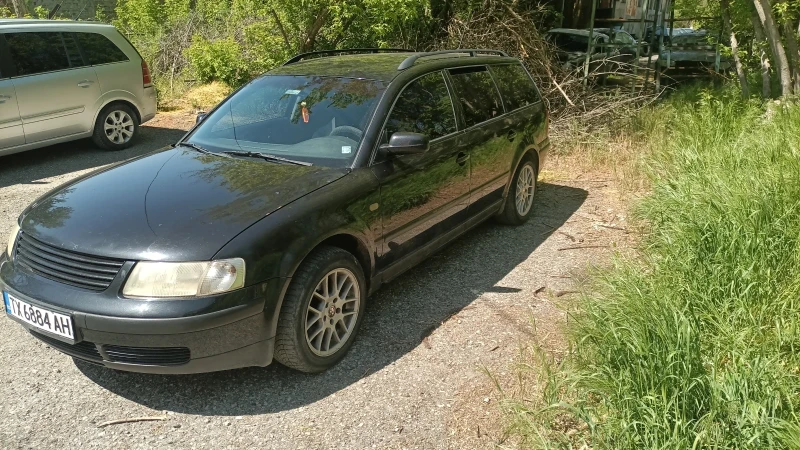 VW Passat 1.6 , снимка 4 - Автомобили и джипове - 52526304