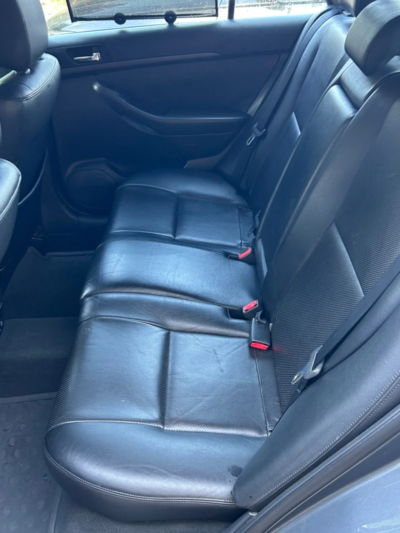 Toyota Avensis, снимка 10 - Автомобили и джипове - 52396113