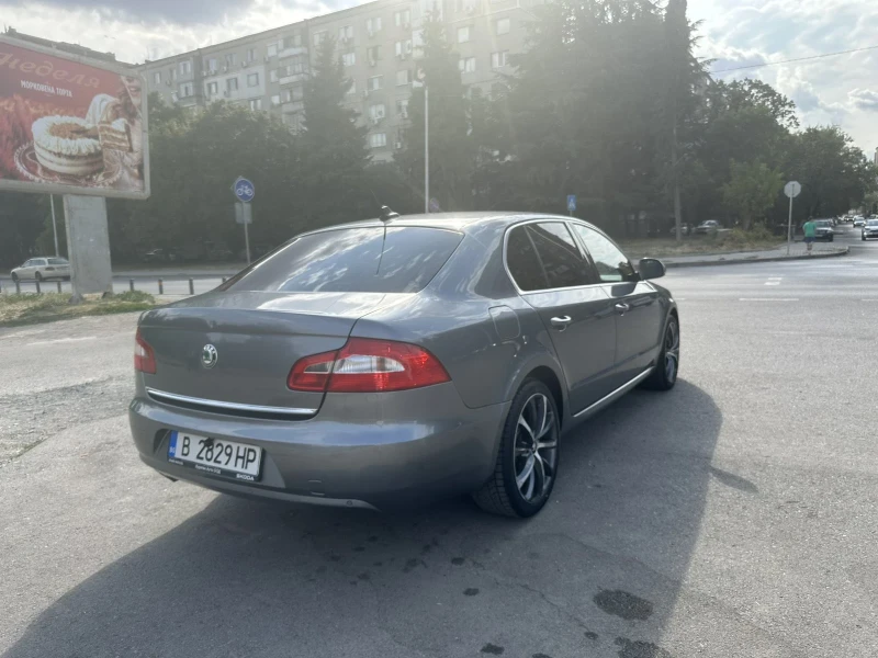 Skoda Superb 2.0 TDI , снимка 5 - Автомобили и джипове - 51762348