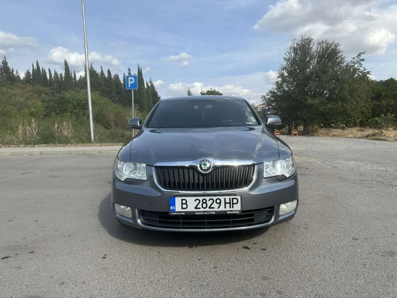 Skoda Superb 2.0 TDI , снимка 8 - Автомобили и джипове - 51762348