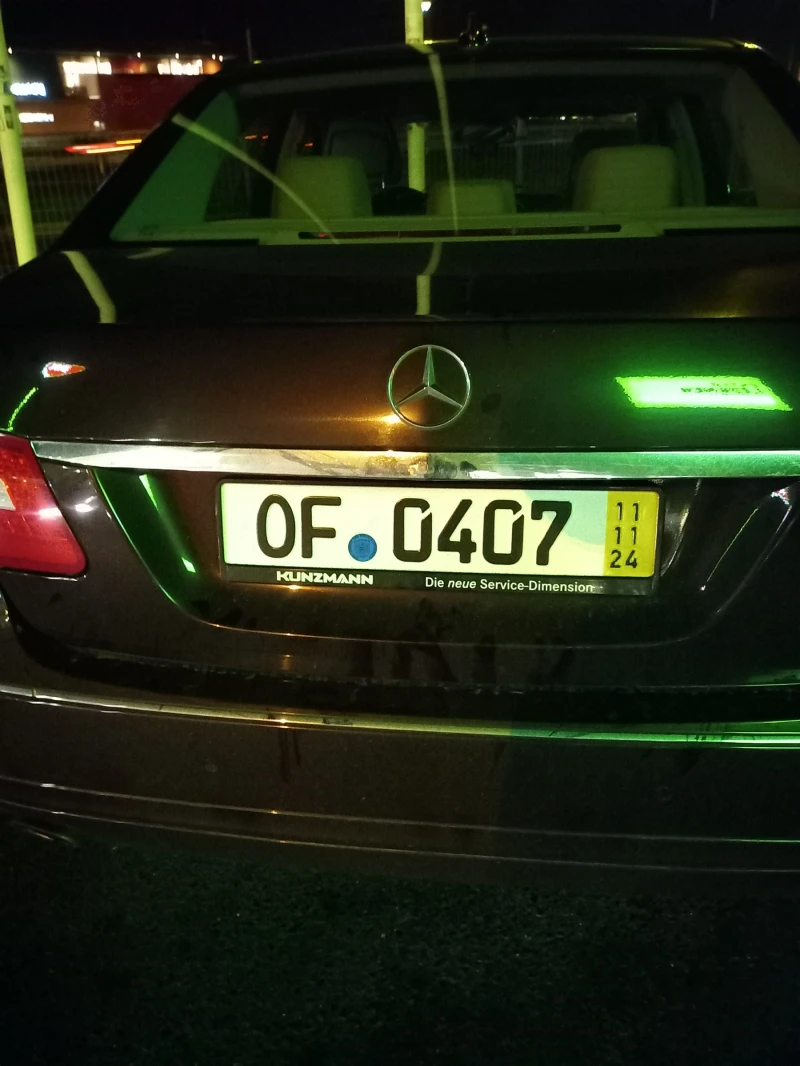 Mercedes-Benz E 250, снимка 4 - Автомобили и джипове - 52769800