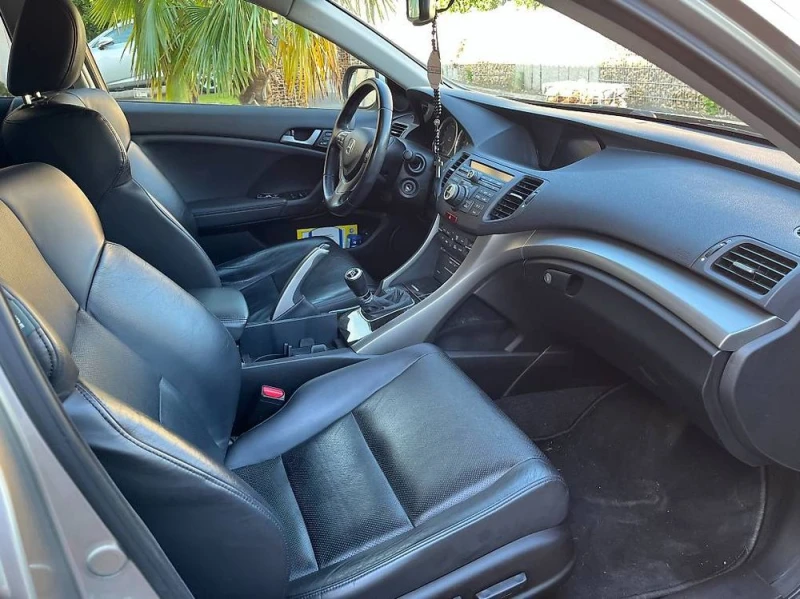 Honda Accord 2.4i-VTEC  201k.c Type-S ШВЕЙЦАРИЯ, снимка 5 - Автомобили и джипове - 52937289